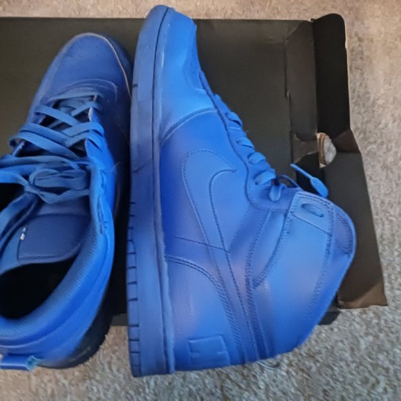 Nike - Picture 3 of 9